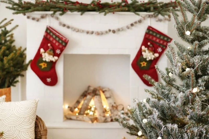 Everything You Need to Know About Decorating with Flocked Christmas Trees